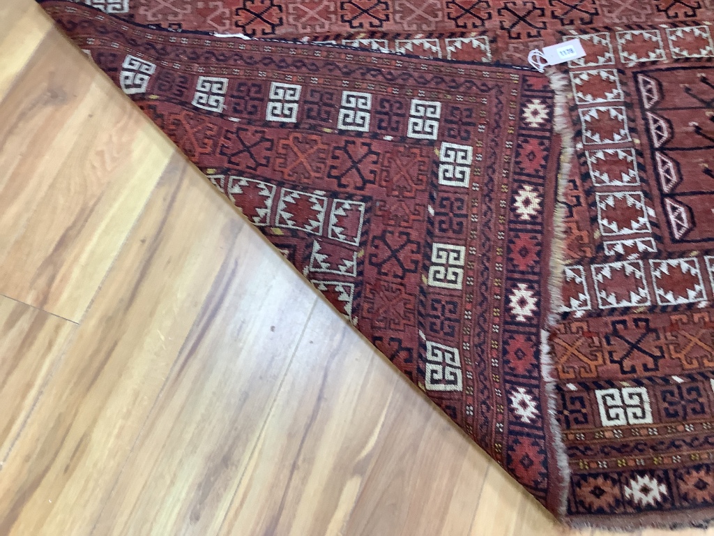 A large Persian rug, 220 x 174cm